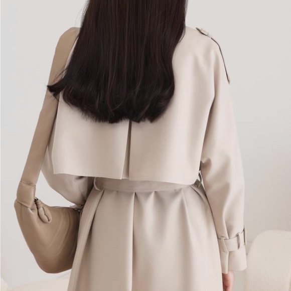 Coat - Picture 4 of 4